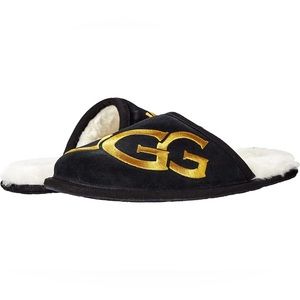 UGG Scuff Logo
Men's black gold color wool slide